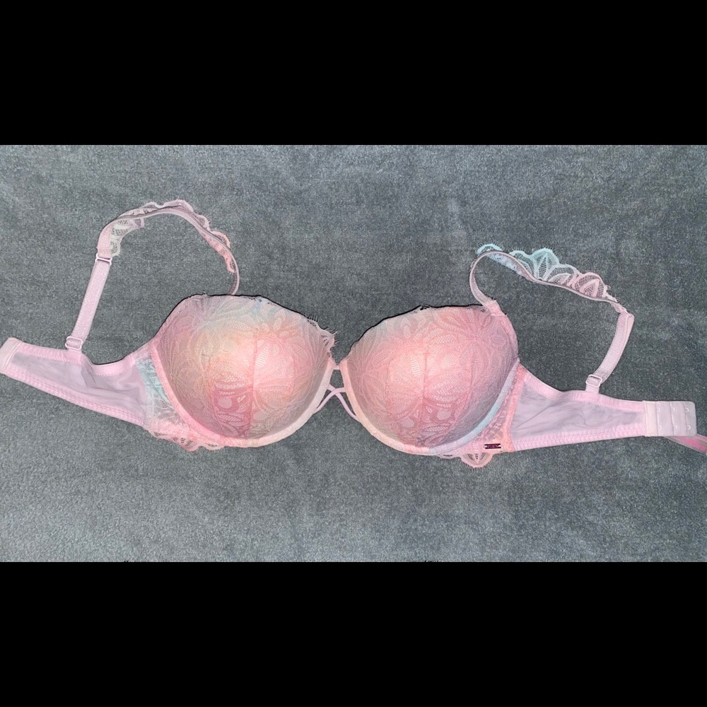 🌈💕🔥Rare tie dye Laced Winged Victoria’s Secret